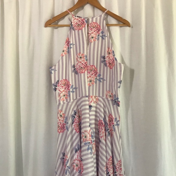 4 for $35 🍄 Candies Floral High Neck Handkerchief Hem Dress - Picture 8 of 12